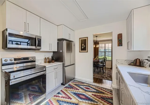 Photo 2 of Sale Pending at 10115 W Arbor Pl, Littleton, CO 80127 | MLS# 2205860 | Listing updated on 2026-06-26