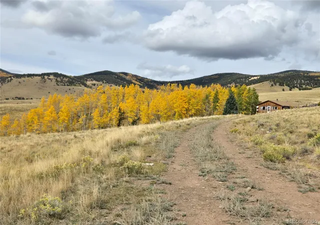 Photo 2 of Single family home for sale at 586 Cuesta Dr, Cotopaxi, CO 81223 | MLS# 8402727 | Listing updated on 2026-07-31