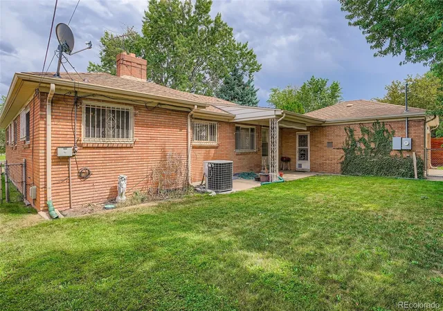 18th image of 3045 N Monaco Pkwy, Denver, CO 80207 | MLS# 7682603