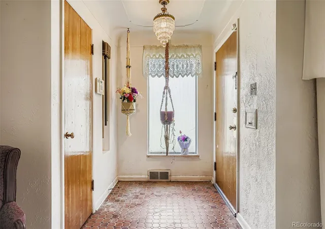 3rd image of 3045 N Monaco Pkwy, Denver, CO 80207 | MLS# 7682603
