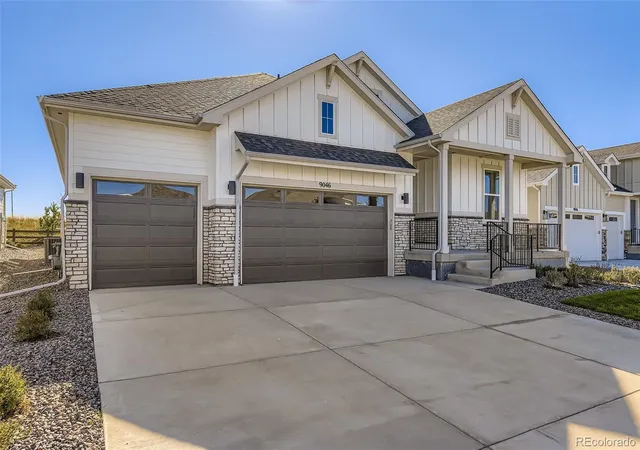 Photo 2 of Single family home for sale at 9046 S Shawnee Ct, Aurora, CO 80016 | MLS# 3006667 | Listing updated on 2026-09-27