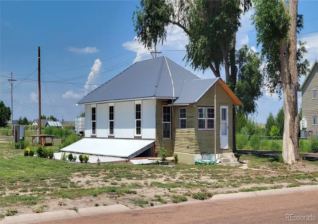 Single family home for sale at 420 E 2nd Street, Julesburg, CO 80737 | MLS# 4225550