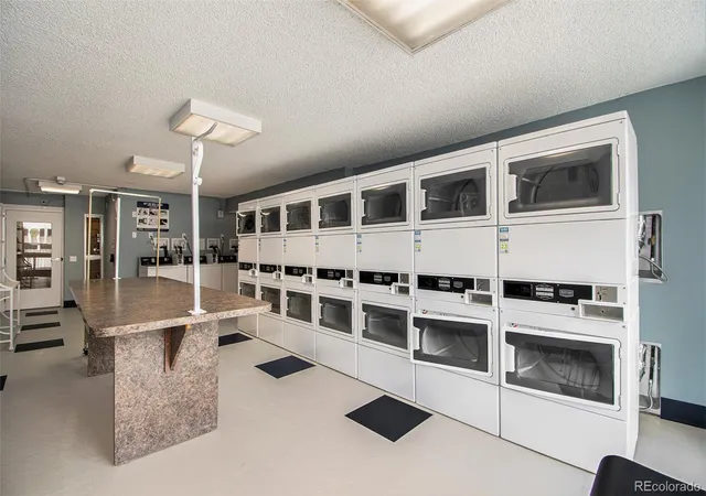 Homes for sale in Denver, CO | 1020 15th Street, Denver, CO 80202 | Houzeo