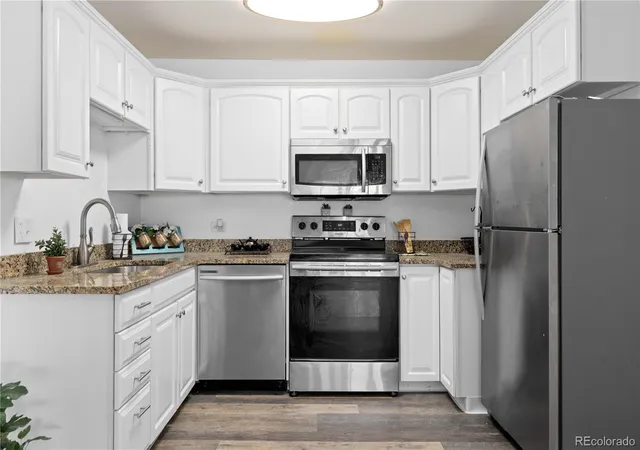 5th image of 755 S Alton Way #9D, Denver, CO 80247 | MLS# 2165963