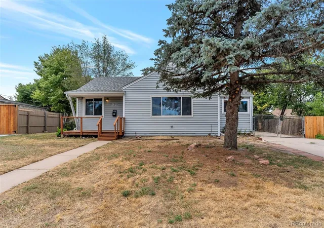 Photo 3 of Single family home for sale at 11612 Del Mar Pkwy, Aurora, CO 80010 | MLS# 3400717 | Listing updated on 2026-06-17
