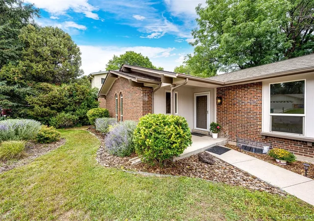 Photo 1 of Single family home for sale at 5829 W Fair Dr, Littleton, CO 80123 | MLS# 4452899 | Listing updated on 2026-10-07