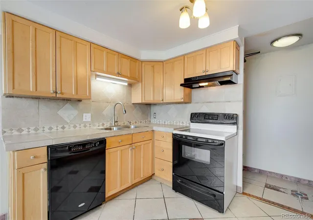 Photo 4 of Condo for sale at 1155 N Ash St #707, Denver, CO 80220 | MLS# 6695202 | Listing updated on 2026-09-24