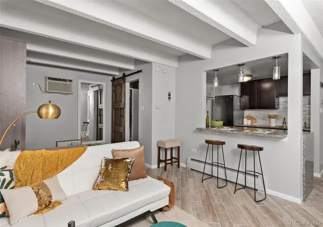 3rd image of 100 S Clarkson St, Denver, CO 80209