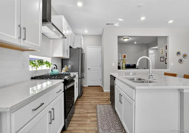 Photo 4 of Single family home for sale at 5136 N Quemoy Ct, Aurora, CO 80019 | MLS# 6873573 | Listing updated on 2026-06-04