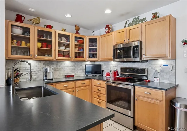 3rd image of 68 S Ulster St, Denver, CO 80230 | MLS# 3643739