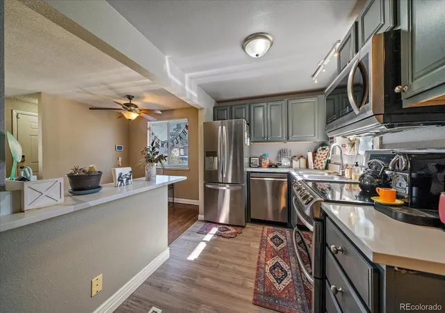 5th image of 3653 Locust St, Denver, CO 80207 | MLS# 4066527