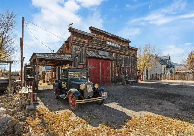 Photo 3 of Single family home for sale at 201 S Colorado Ave, Buena Vista, CO 81211 | MLS# 9964990 | Listing updated on 2026-08-26