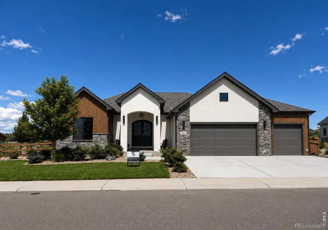 Photo 1 of Single family home for sale at 206 Blue Fortune Dr, Windsor, CO 80550 | MLS# IR1047531 | Listing updated on 2026-09-19