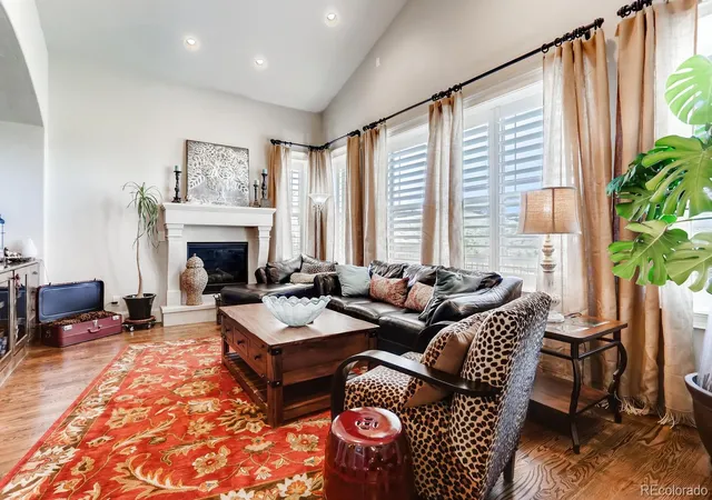 Photo 3 of Single family home for sale at 6963 S Espana Way, Aurora, CO 80016 | MLS# 5939165 | Listing updated on 2026-07-31