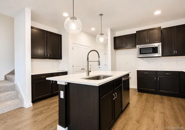 Photo 2 of Townhouse for sale at 8405 Mount Ouray Rd, Littleton, CO 80125 | MLS# 6559748 | Listing updated on 2026-08-25