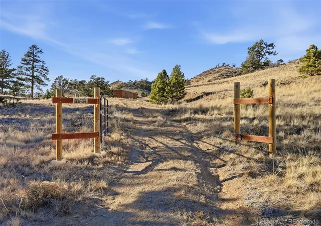 21st image of 3490 Clear Creek Rd, Hartsel, CO 80449 | MLS# 2289680