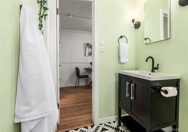 image of 1024 E 14Th Ave, Denver, CO 80218