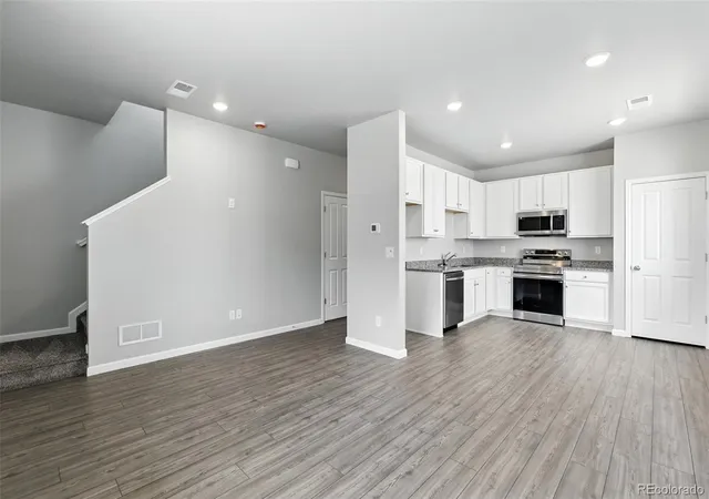Photo 2 of Sale Pending at 309 Scaup Ln, Johnstown, CO 80534 | MLS# 5384630 | Listing updated on 2026-09-25