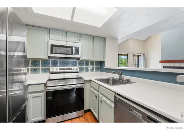 Listing Photo 4 - Condo for sale in building located at 5914 Gunbarrel Ave, Boulder, CO 80301 - Unit #F