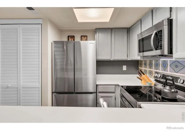 Listing Photo 5 - Condo for sale in building located at 5914 Gunbarrel Ave, Boulder, CO 80301 - Unit #F