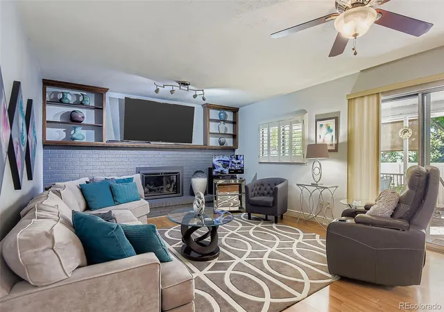 2nd image of 3640 S Monaco Pkwy S, Denver, CO 80237 | MLS# 2038467