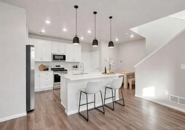 3rd image of 11424 W Belleview Dr, Littleton, CO 80127 | MLS# 8878794