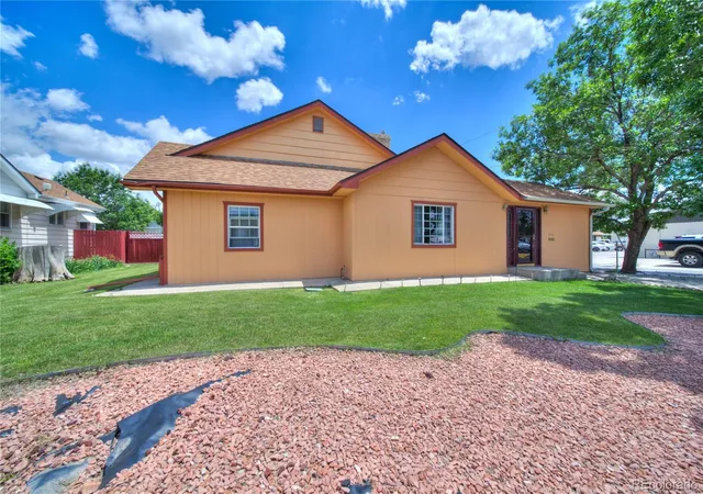 Photo 2 of Single family home for sale at 616 West St, Fort Morgan, CO 80701 | MLS# 9029307 | Listing updated on 2026-09-19