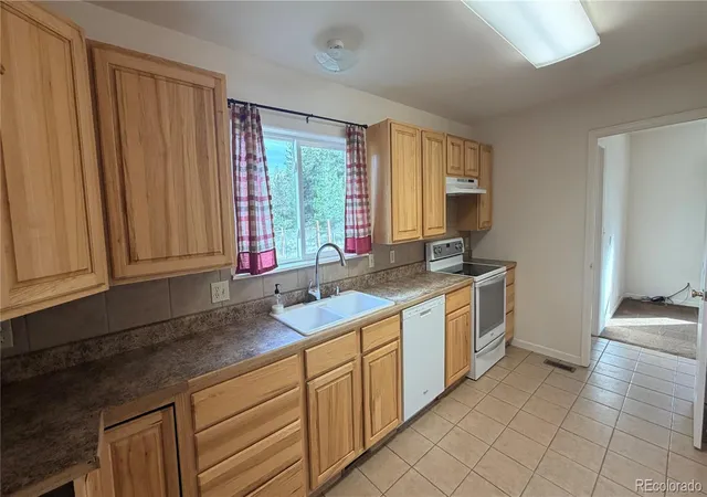 Photo 4 of Single family home for sale at 2660 Campfire Rd, Hartsel, CO 80449 | MLS# 7486412 | Listing updated on 2026-08-20