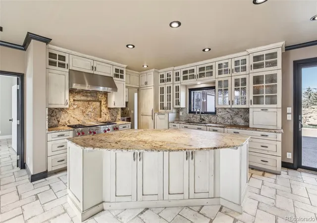 Photo 4 of Single family home for sale at 318 Lilac Dr, Lochbuie, CO 80603 | MLS# 8512109 | Listing updated on 2026-09-27