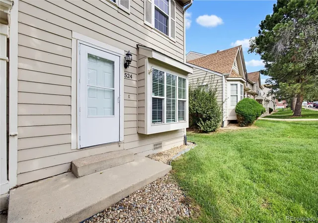 Photo 2 of Townhouse for sale at 524 Shady Crst Cir, Colorado Springs, CO 80916 | MLS# 4893984 | Listing updated on 2026-10-02