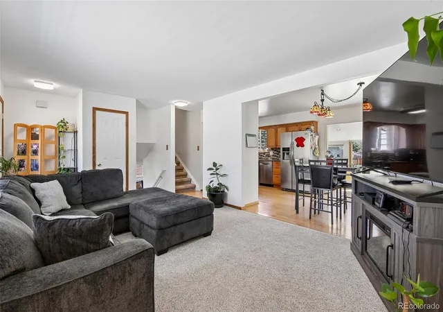 4th image of 6164 S Eaton Ct, Littleton, CO 80123 | MLS# 9784857