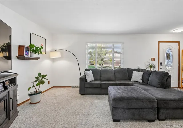 5th image of 6164 S Eaton Ct, Littleton, CO 80123 | MLS# 9784857