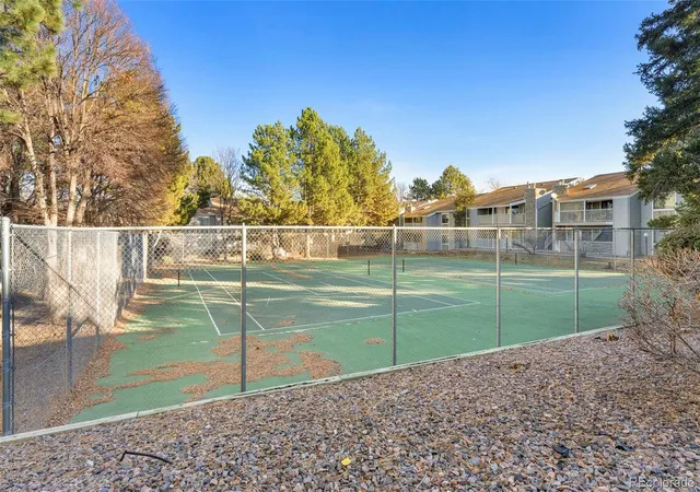 Homes for sale in Aurora, CO | 904 S Walden Way, Aurora, CO 80017 | Houzeo