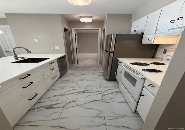 Photo 3 of Condo for sale at 2575 S Syracuse Way #J102, Denver, CO 80231 | MLS# 5336576 | Listing updated on 2026-07-24