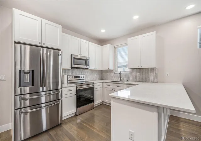 5th image of 1320 Knox Ct, Denver, CO 80204 | MLS# 7802520