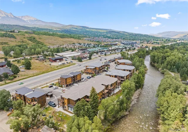 Homes for sale in Silverthorne, CO | 1044 Blue River Parkway, Silverthorne, CO 80498 | Houzeo