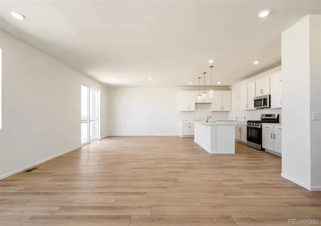 5th image of 47389 Magnolia Ave, Bennett, CO 80102 | MLS# 6353178