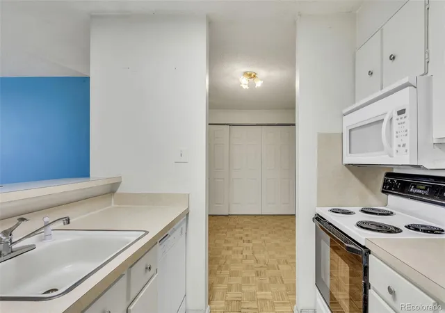 Homes for sale in Aurora, CO | 2231 S Vaughn Wy #315B, Aurora, CO 80014 | MLS# 6874079
