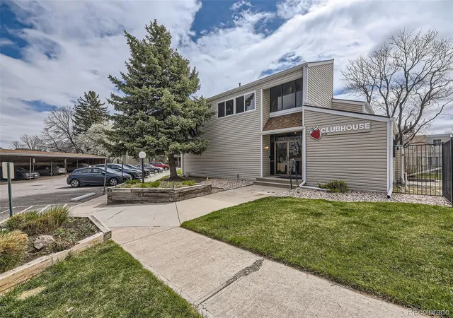 Homes for sale in Aurora, CO | 2469 S Xanadu Wy #A, Aurora, CO 80014 | MLS# 3327407