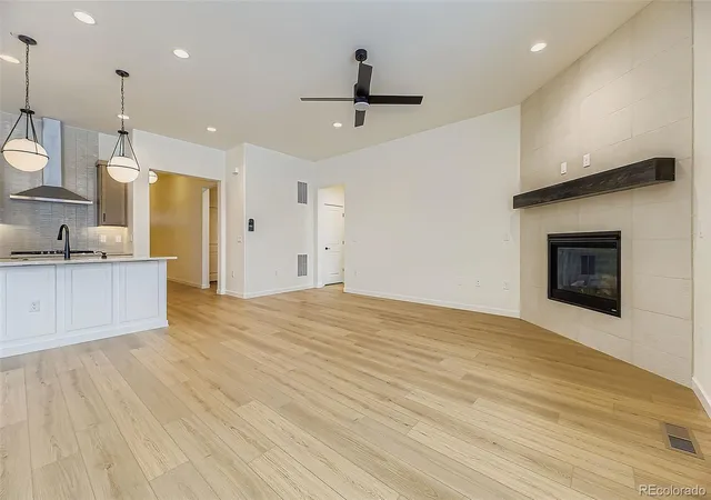 5th image of 8942 S Riviera Wy, Aurora, CO 80016 | MLS# 7865358