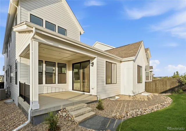 Photo 2 of Sale Pending at 8770 Summerwalk Trl, Littleton, CO 80125 | MLS# 8288150 | Listing updated on 2026-10-17