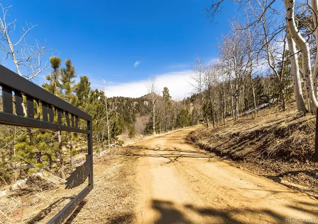 4th image of 3 Red Tail Ranch, Golden, CO 80403 | MLS# 2379893