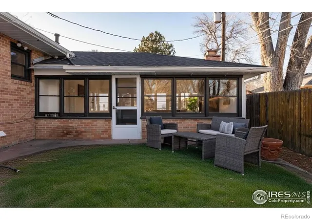 3rd image of 6 Sunset Cir, Longmont, CO 80501 | MLS# IR1050346