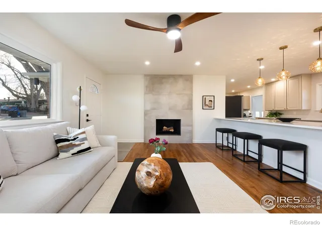 5th image of 6 Sunset Cir, Longmont, CO 80501 | MLS# IR1050346