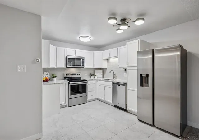 2nd image of 650 S Alton Wy #10A, Denver, CO 80247 | MLS# 7758921
