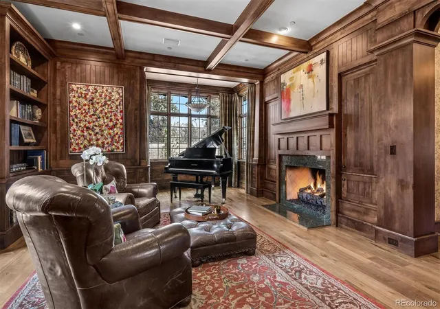 Photo 3 of Single family home for sale at 4 Vista Rd, Englewood, CO 80113 | MLS# 6050417 | Listing updated on 2026-08-25