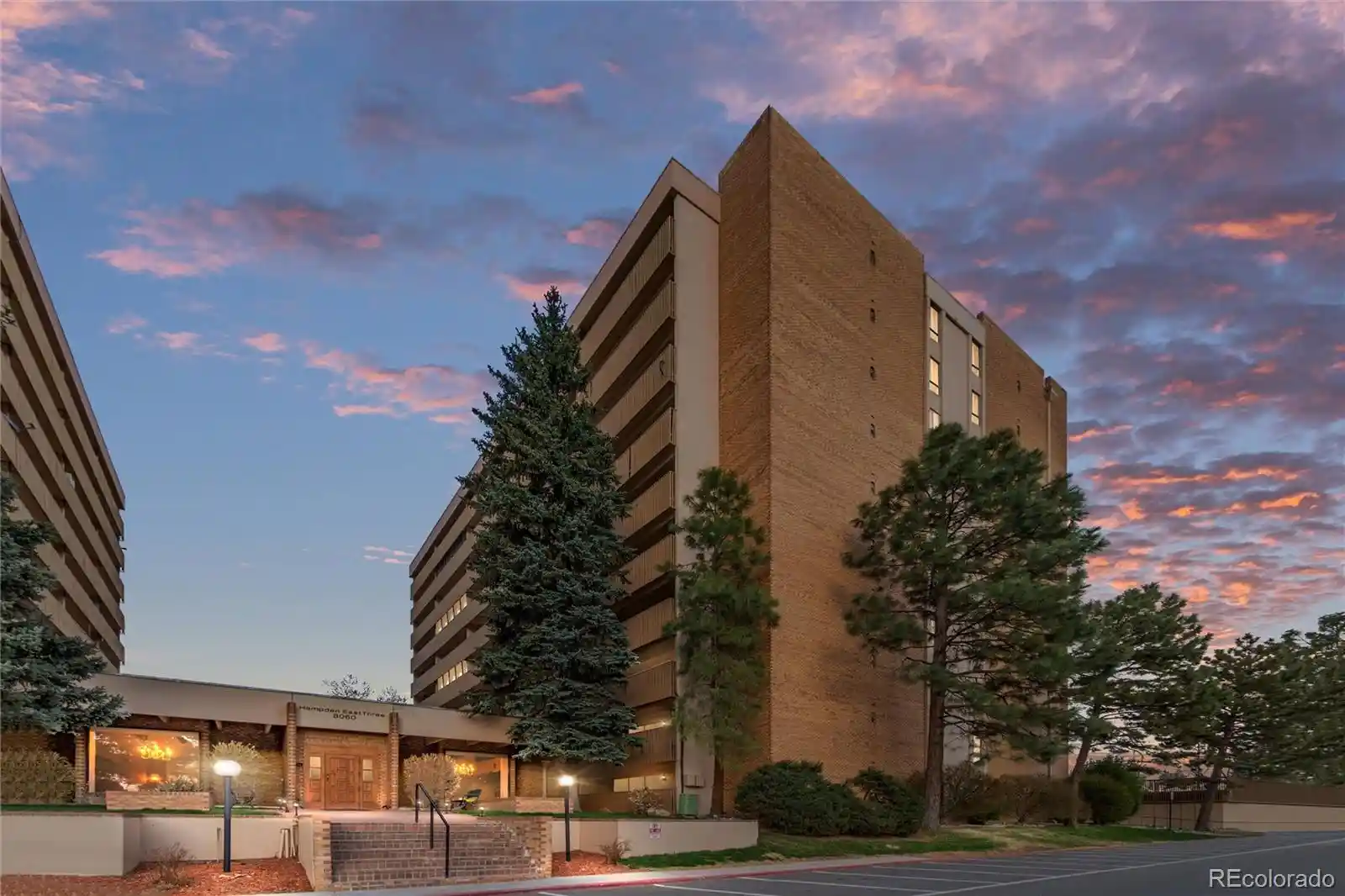 Listing Photo 2 - Condo for sale in 8060 E Girard Ave located at 8060 E Girard Ave, Denver, CO 80231 - Unit #208