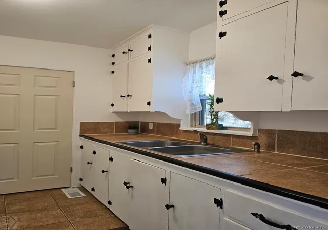 Photo 4 of Single family home for sale at 634 Acero Ave, Pueblo, CO 81004 | MLS# 9785651 | Listing updated on 2026-03-11