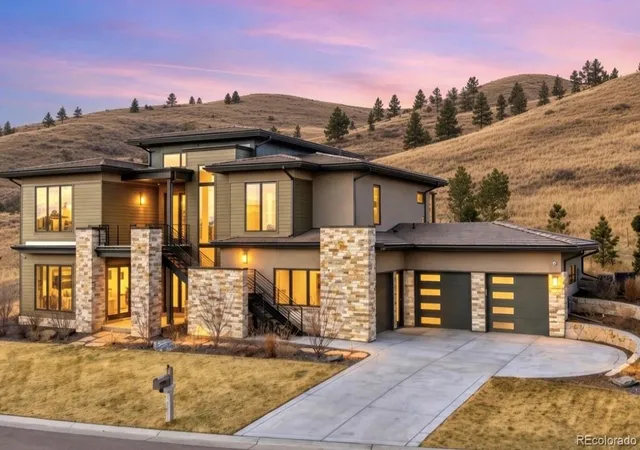 Photo 1 of Single family home for sale at 6199 Oxford Peak Ln, Castle Rock, CO 80108 | MLS# 8314236 | Listing updated on 2026-10-30