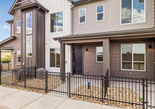1st image of 6690 Merseyside Ln, Castle Pines, CO 80108 | MLS# 1552351
